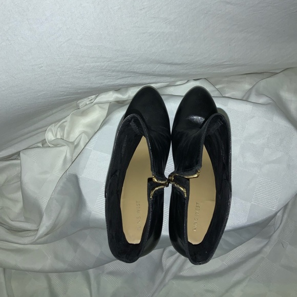 Lightly worn Nine West black heeled booties - Picture 4 of 8